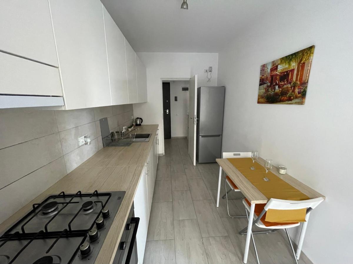 Plaza Luxury Apartment Near Presidential Palace Bukarest Exteriör bild